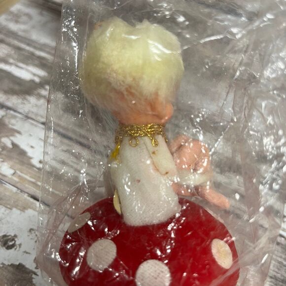 Vintage Christmas Yuletide Pixie Elf Knee Hugger on Mushroom Ornament - Picture 4 of 10
